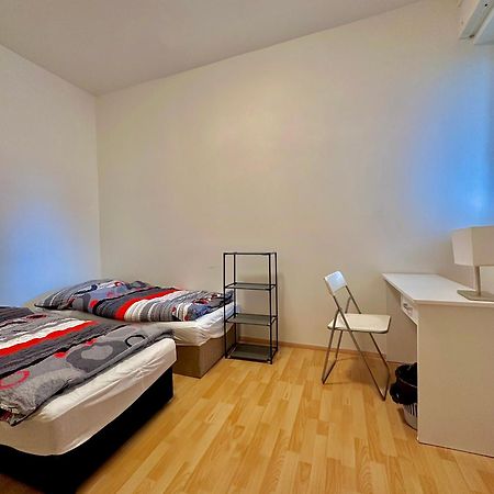 Bene Dormies Lägenhet Prag Exteriör bild